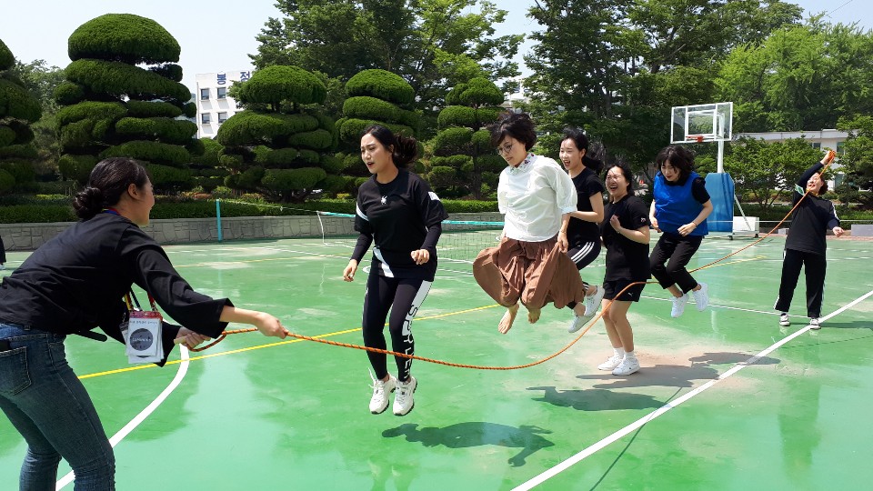 34대 루미너스 5월 스포츠대회에 대한 1번째 이미지입니다.